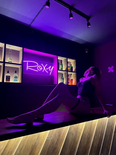   ,  Roxy men's club