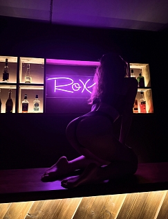 Девушка массажистка Юлия, салон Roxy men's club