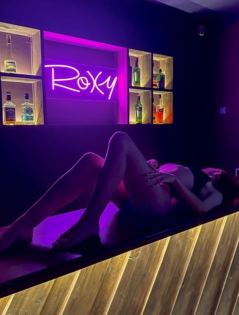 Девушка массажистка Мария, салон Roxy men's club